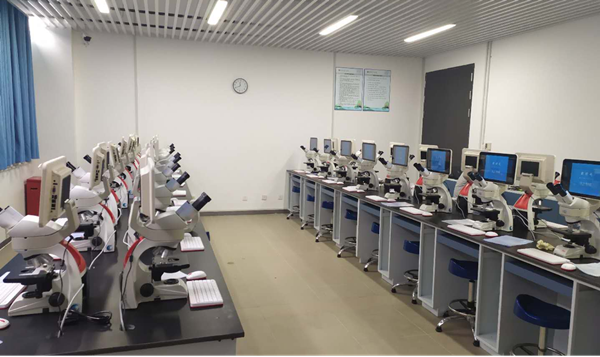 徠卡顯微系統助力教學設備更新